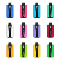 Dwanaście kolorowych kapsułek vape Bang King 30000 Pro o smakach takich jak Blueberry Ice, Strawberry Watermelon, Blackberry Raspberry, Peach Mint, Raspberry Iron Supreme, Blackberry Lemonade, Strawberry Grape, Strawberry Pina Colada, Blue Razz Ice, Lush Blue Bubblegum, Tutti Frutti Ice i Lush Down-Under.